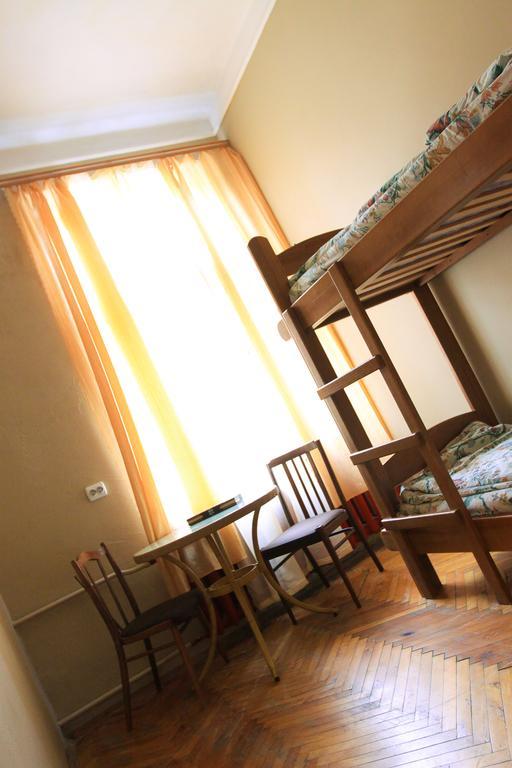 Hollywood Home Hostel Lviv Værelse billede
