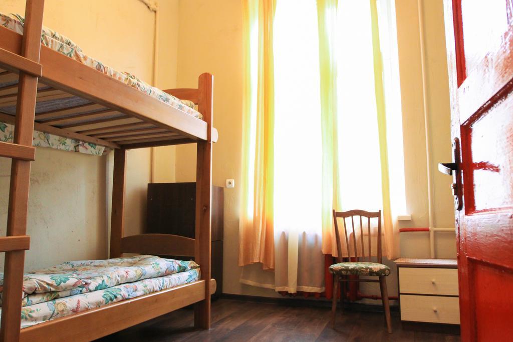 Hollywood Home Hostel Lviv Værelse billede