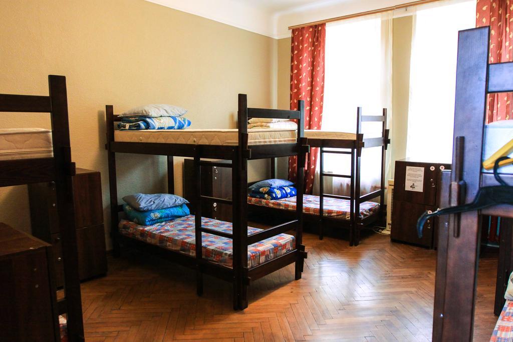 Hollywood Home Hostel Lviv Værelse billede