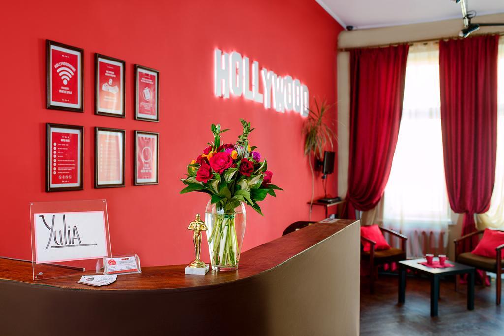 Hollywood Home Hostel Lviv Eksteriør billede